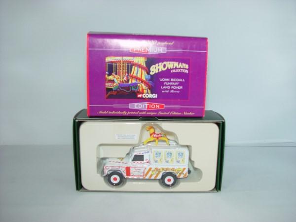 land rover and horse box toy